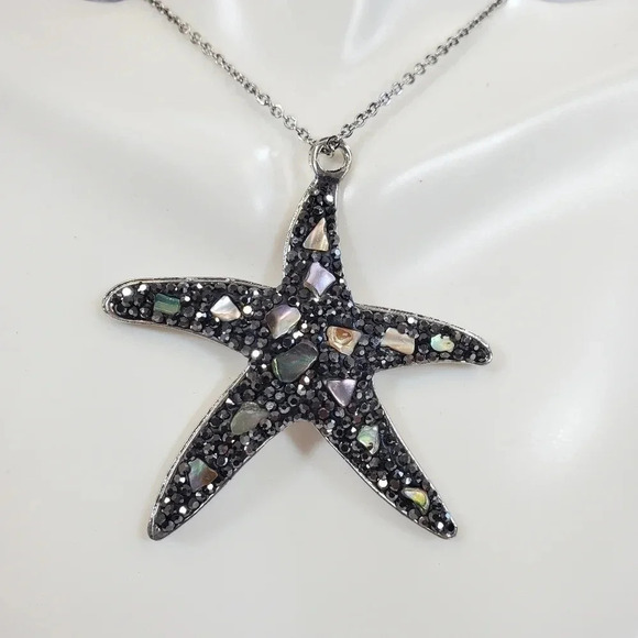 Natural Shell Chipped Rhinestone Starfish Pendant Necklace with 18in Chain - Picture 5 of 6